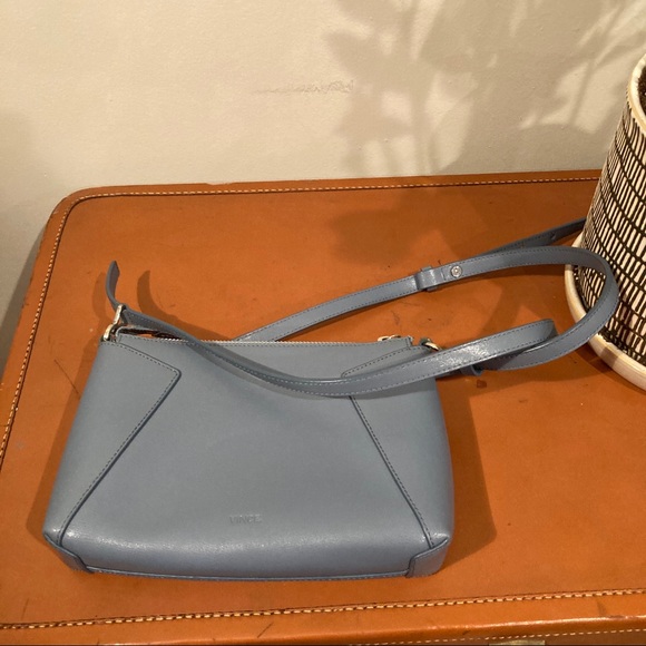 Vince. Pastel Blue Crossbody Authentic - Picture 5 of 12